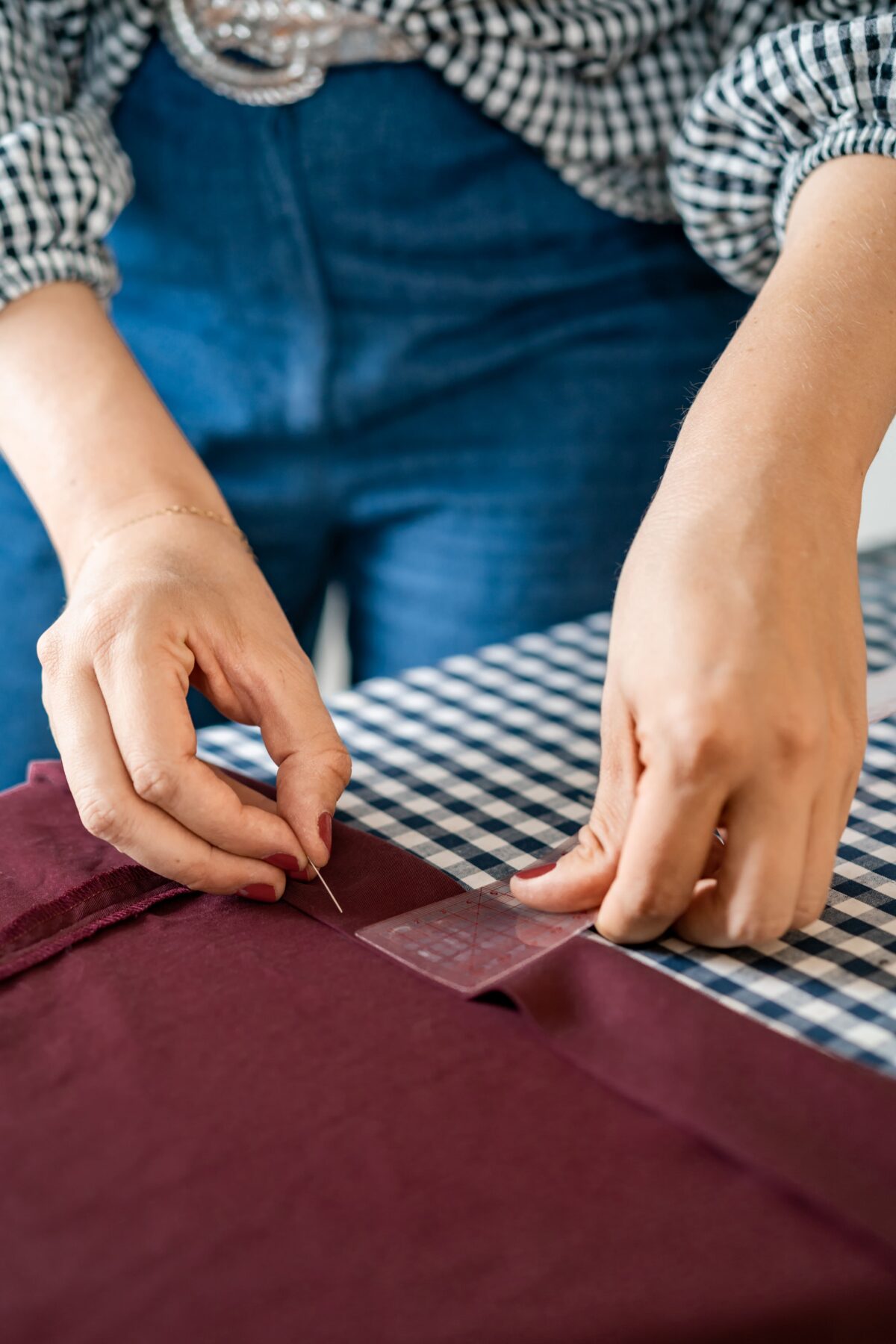 idée cadeau couture : offrir un patron de couture ou un atelier de couture à nantes
