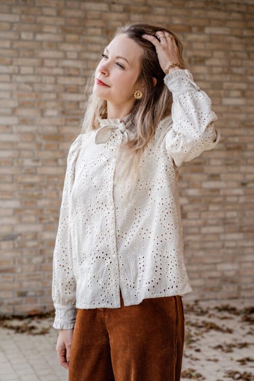 Patron pochette chemisier femme élégant et intemporel