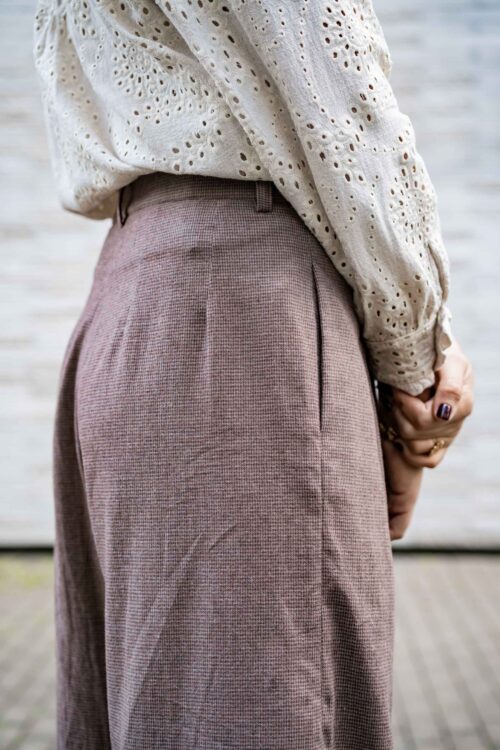 Détail couture des poches invisibles du pantalon ASTAU, patron de couture Brizane.