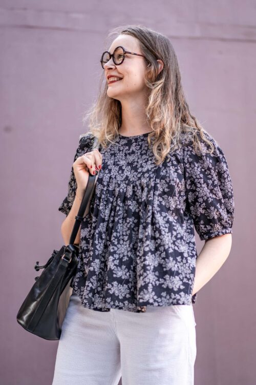 Patron de blouse femme avec plis devant et manches bouffantes