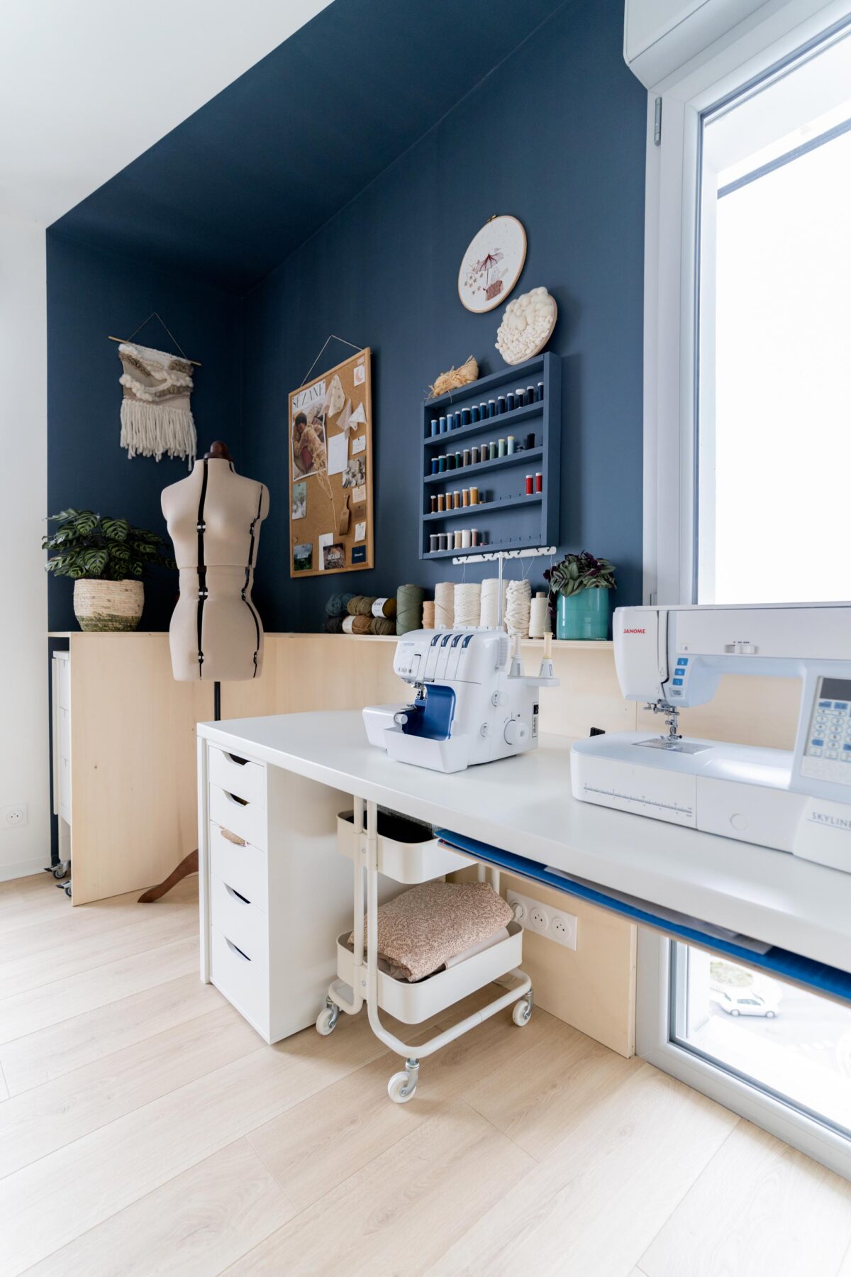 Vue de l’atelier BRIZANE, lieu de cours de couture a nantes