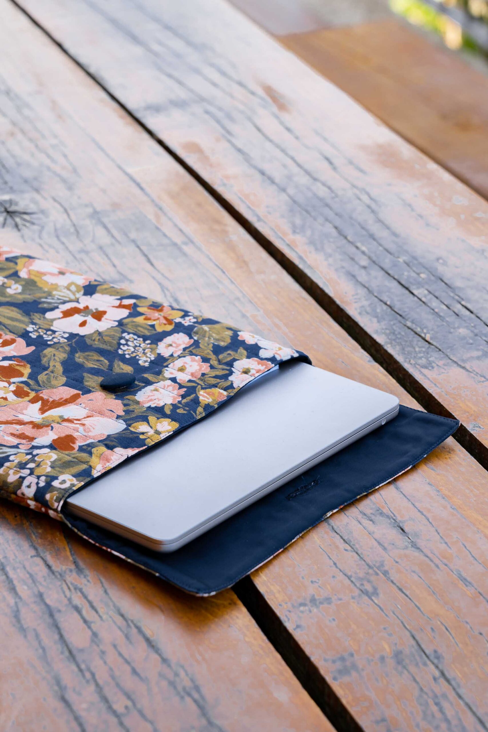 Pochette ordinateur matelassée patron couture PDF gratuit facile