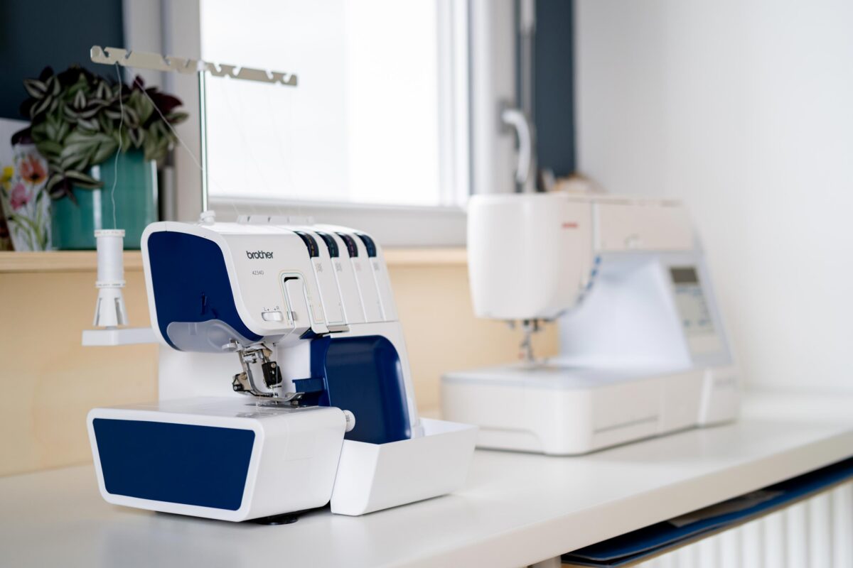 apprendre a coudre seule : choisir sa machine à coudre