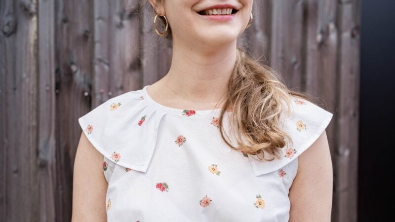 patron de blouse sans manche réalisé avec le patron de la blouse oyana atelier brizane